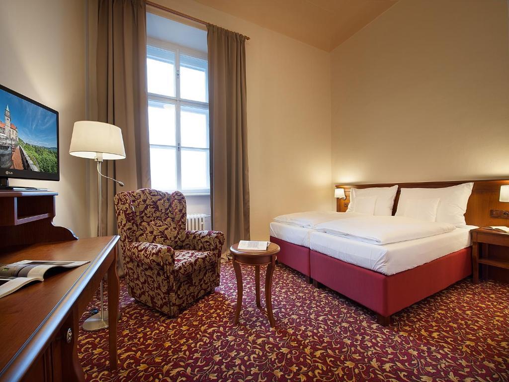 Ea Zamecky Hotel Hrubá Skála Zimmer foto